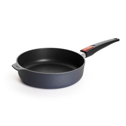 Sauteuse en fonte 24 cm...